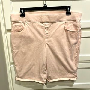 Gloria Vanderbilt All Around Slimming Effect Shorts
